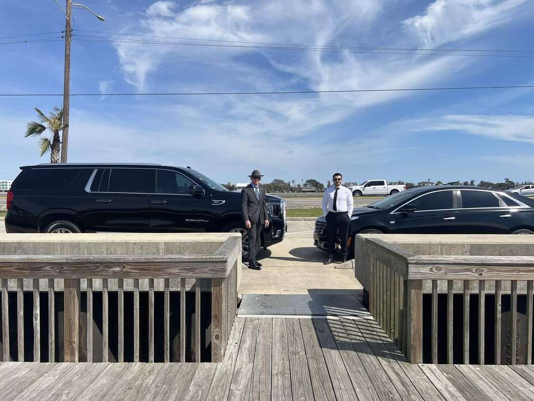 Galveston chauffeurs seawall — Houston Limo Chauffeur
