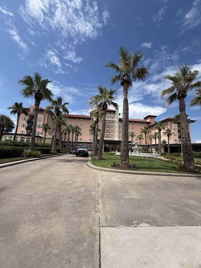 Galveston hotel Galvez — Houston Limo Chauffeur