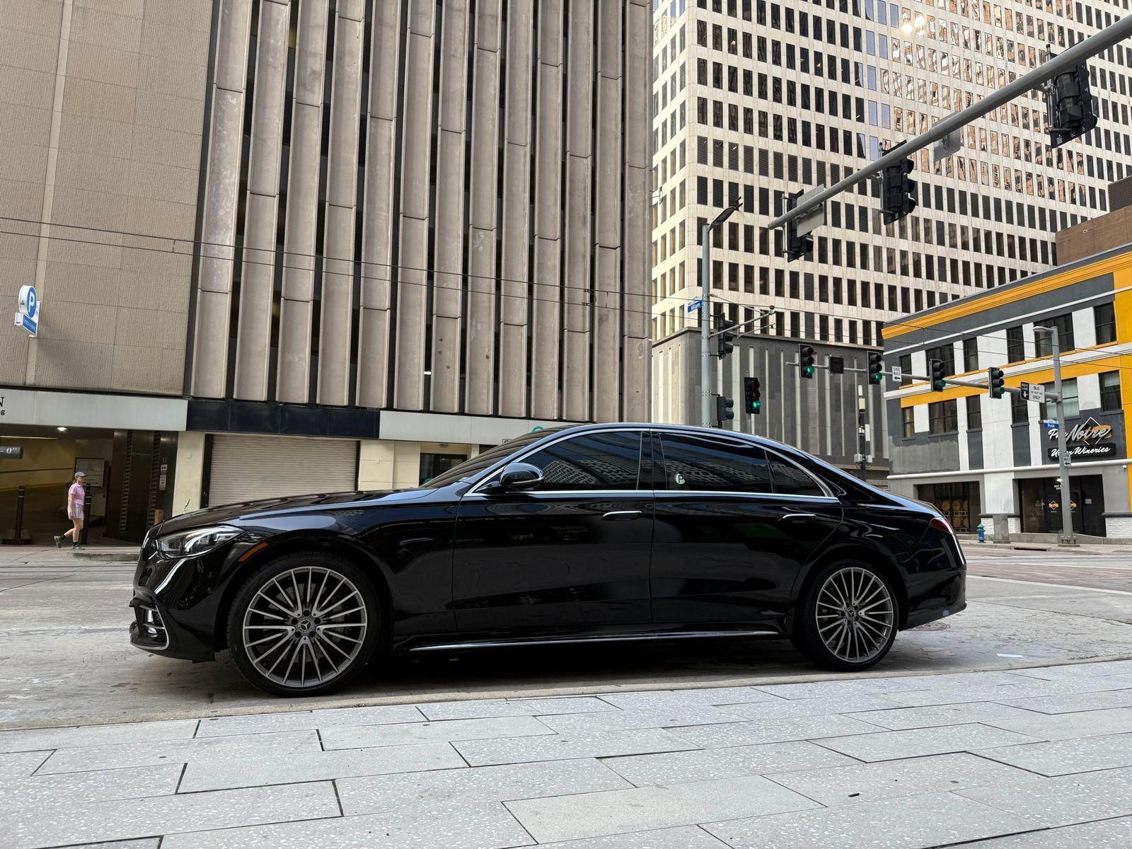 Mercedes s class sedan downtown side — Houston Limo Chauffeur