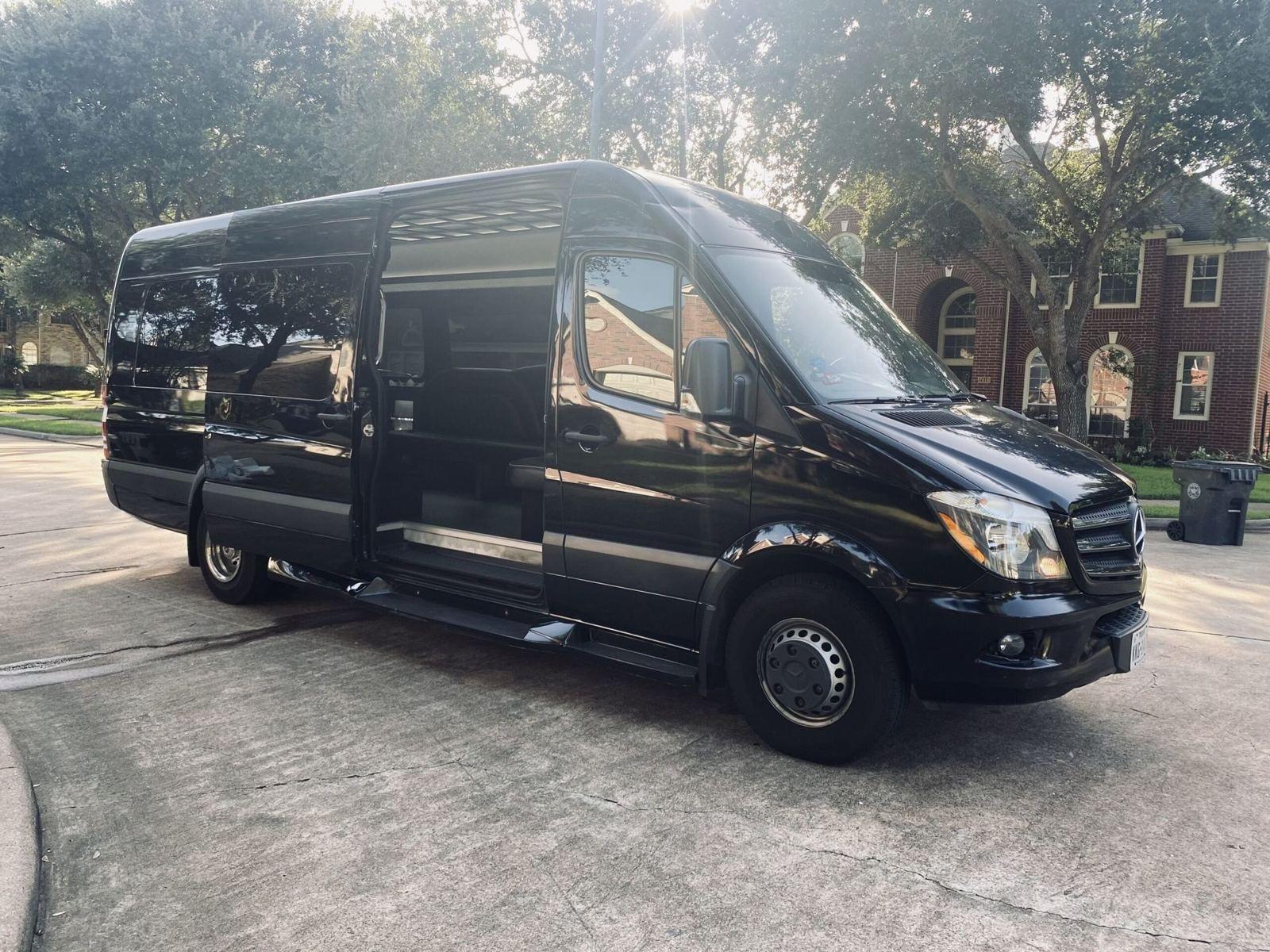 Mercedes Sprinter van street houston — Houston Limo Chauffeur