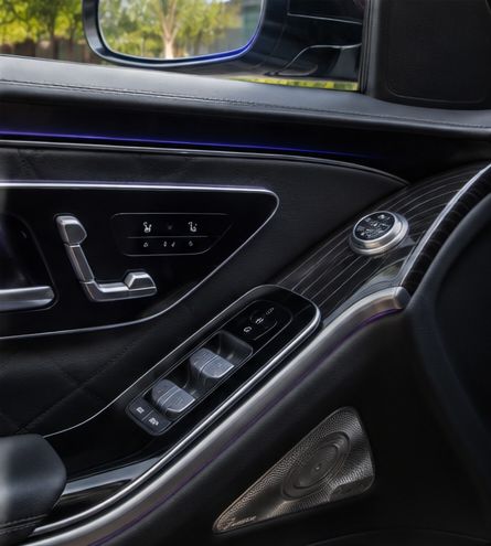 Mercedes-Benz S-Class interior door — Houston Limo Chauffeur