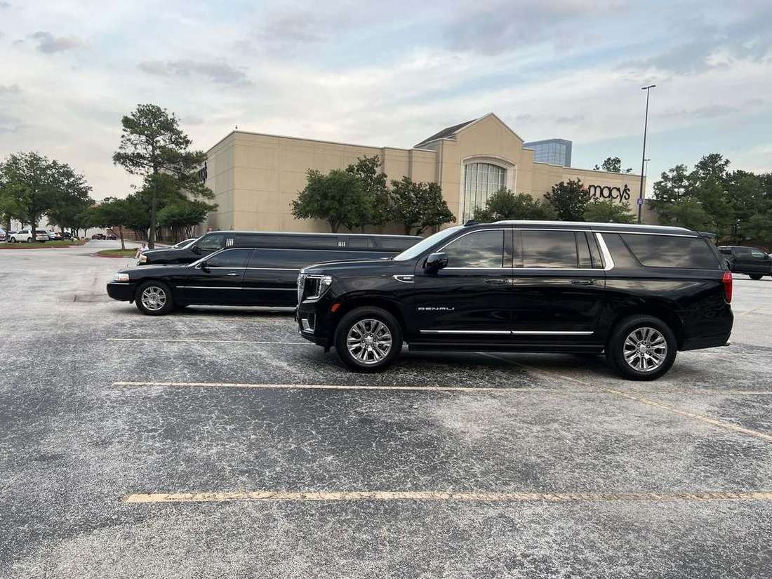 The Woodlands Yukon Denali mall — Houston Limo Chauffeur